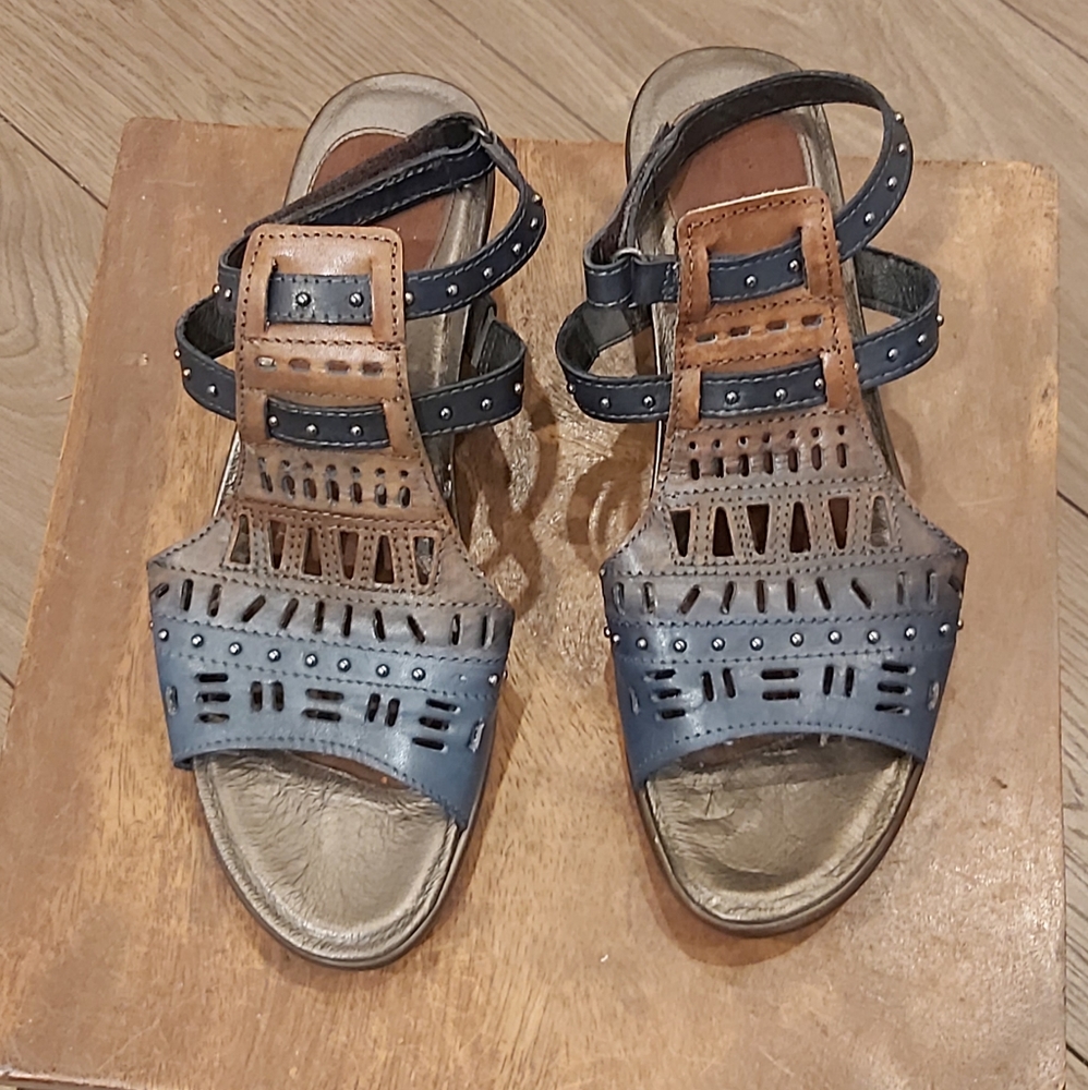 Naot Vogue Avantgarde sandals